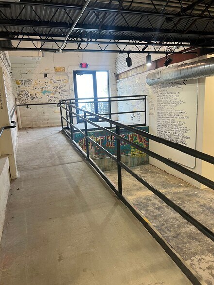More Photos Of 85 North St, Canton Storefront For Lease