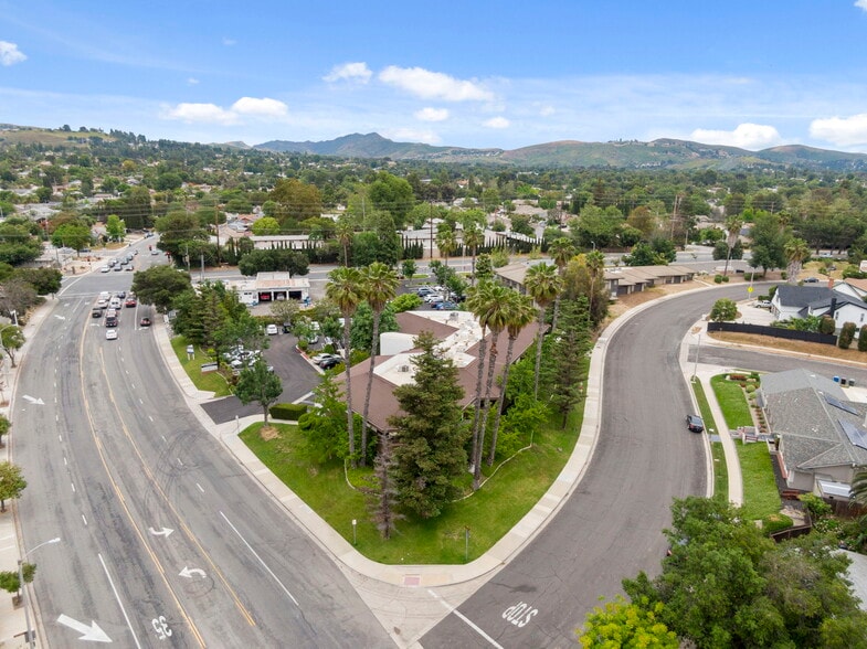 More Photos Of 430 E Avenida de los Arboles, Thousand Oaks Medical For Lease