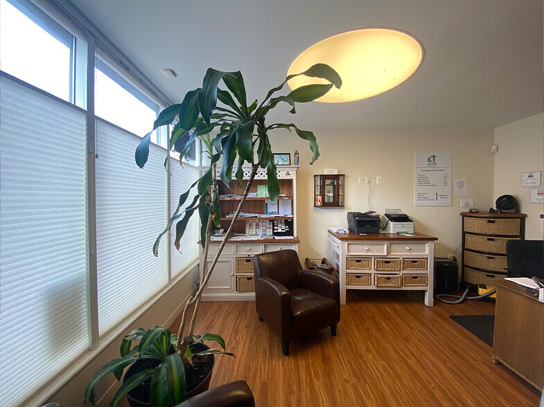 More Photos Of 79 West St, Annapolis Office For Sale