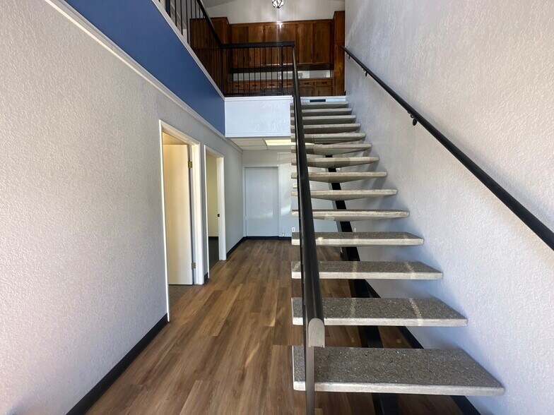 More Photos Of 801 15th St, Modesto Office For Lease