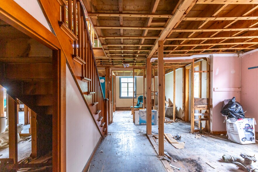 More Photos Of 23 E Main St, Hancock Restaurant For Sale