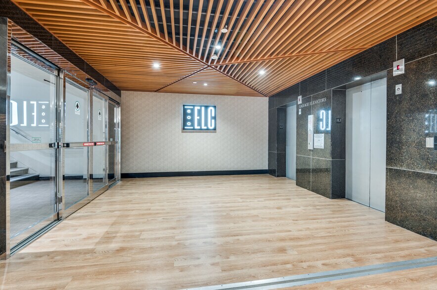 More Photos Of 600 E Las Colinas Blvd, Irving Office For Lease