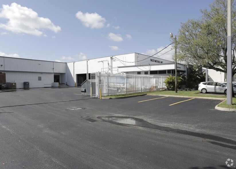 More Photos Of 50 NE 179th St, Miami Manufacturing For Lease