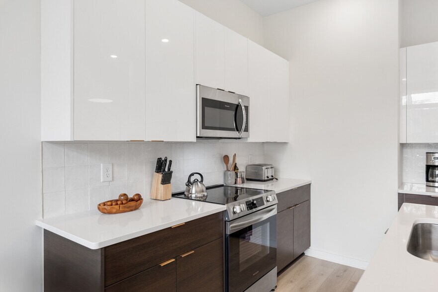 More Photos Of 1233 Lischey Ave, Nashville Apartments For Sale