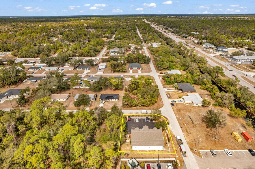 More Photos Of 17245 Bonnie Ave, Port Charlotte Office For Sale