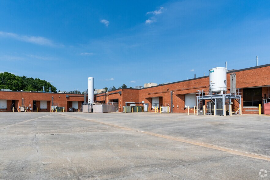 More Photos Of 800-801 Capitola Dr, Durham Research And Development For Lease