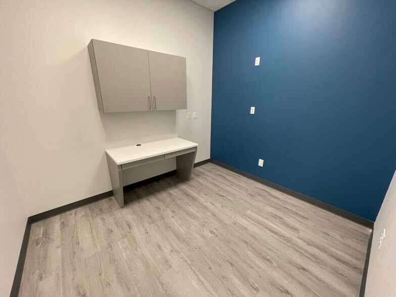 More Photos Of 251-73 Jericho Tpke, Bellerose Office For Sale