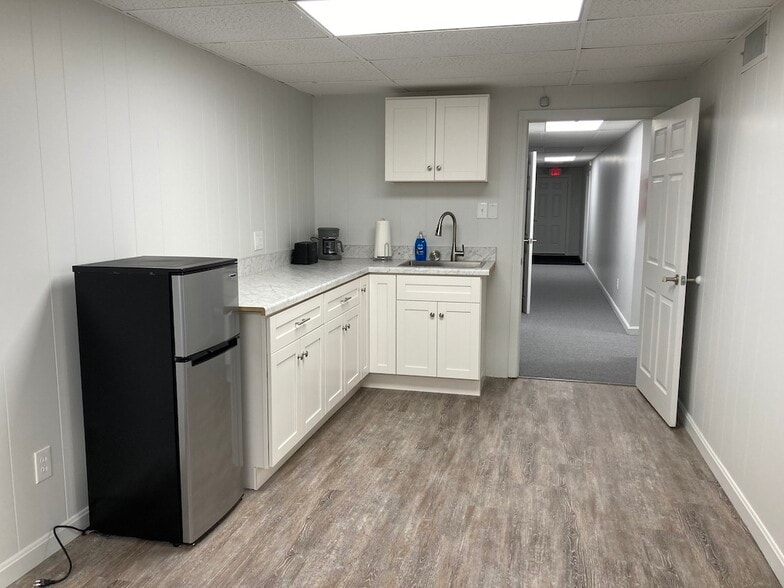 More Photos Of 38-40 Market St, Amesbury Office Residential For Sale