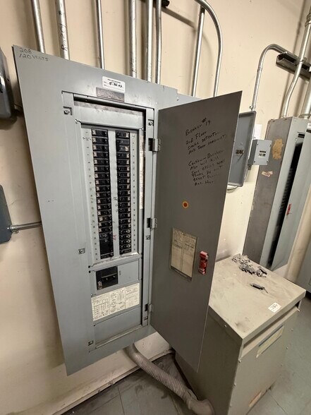 More Photos Of 1151 W 5th St, Azusa Medical For Sale