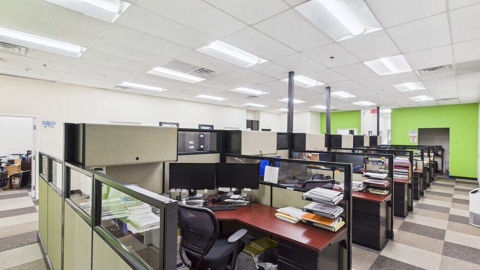 More Photos Of 14012-14018 Sullyfield Cir, Chantilly Medical For Lease