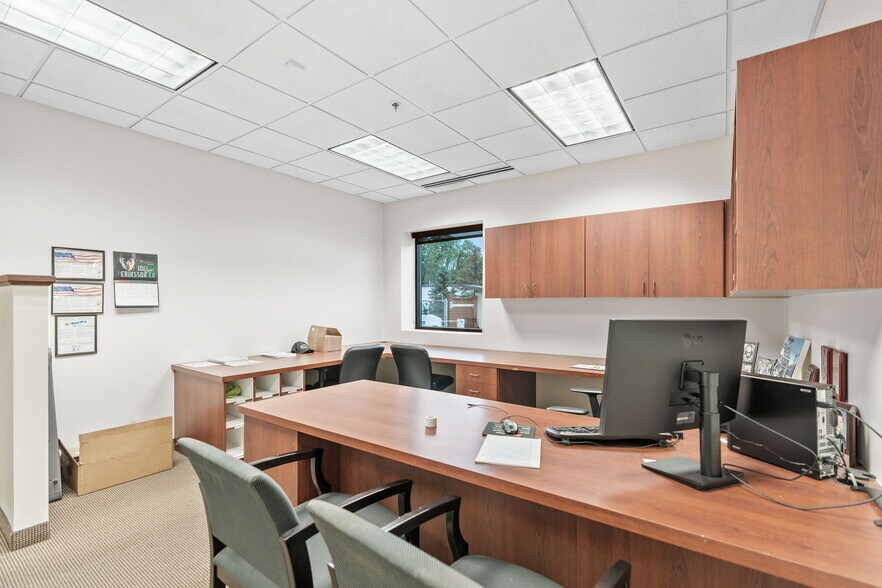 More Photos Of 2905 Lexington Ave S, Eagan Flex For Sale