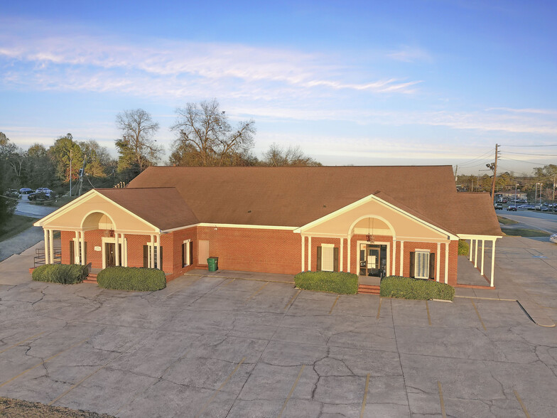 Primary Photo Of 1201 Columbia Dr, Milledgeville Medical For Sale