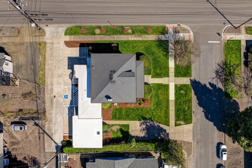 More Photos Of 340 NW 7th St, Corvallis Office For Sale