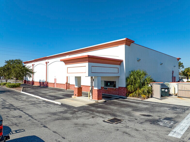 More Photos Of 1899 N Highland Ave, Clearwater Drugstore For Sale