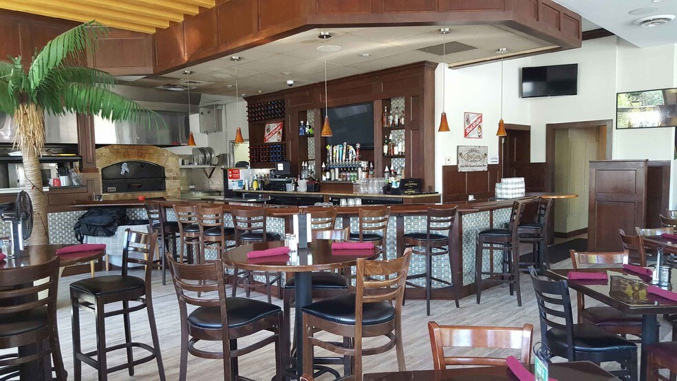 More Photos Of 115 Railway St W, Loretto General Retail For Sale