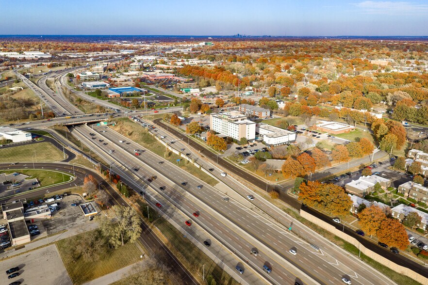More Photos Of 8880 Ballentine St, Overland Park Office For Sale