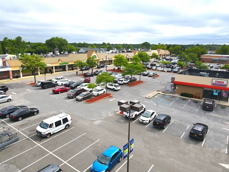 More Photos Of 533-605 Montauk Hwy, Bay Shore Unknown For Lease