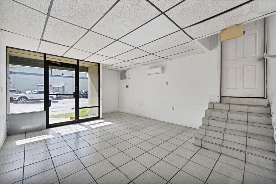 More Photos Of 5220 NW 72nd Ave, Miami Warehouse For Sale