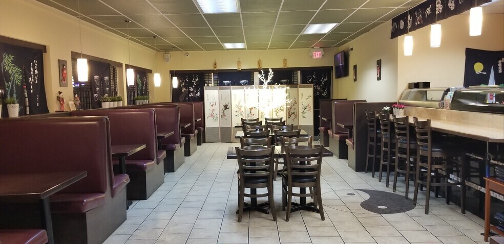 More Photos Of 1325 Alaska Av, Dawson Creek Restaurant For Sale
