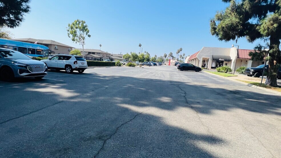 More Photos Of 1131 E Main St, Tustin Office Residential For Lease