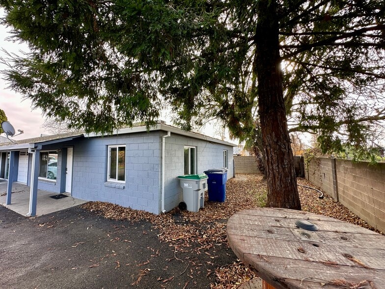 More Photos Of 600 Harbor Blvd, West Sacramento Warehouse For Sale