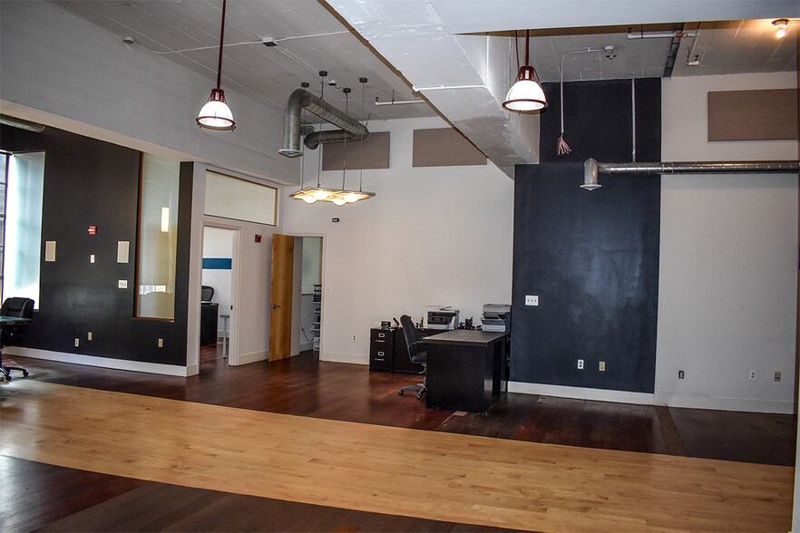 More Photos Of 2424 18th St NW, Washington Office For Lease