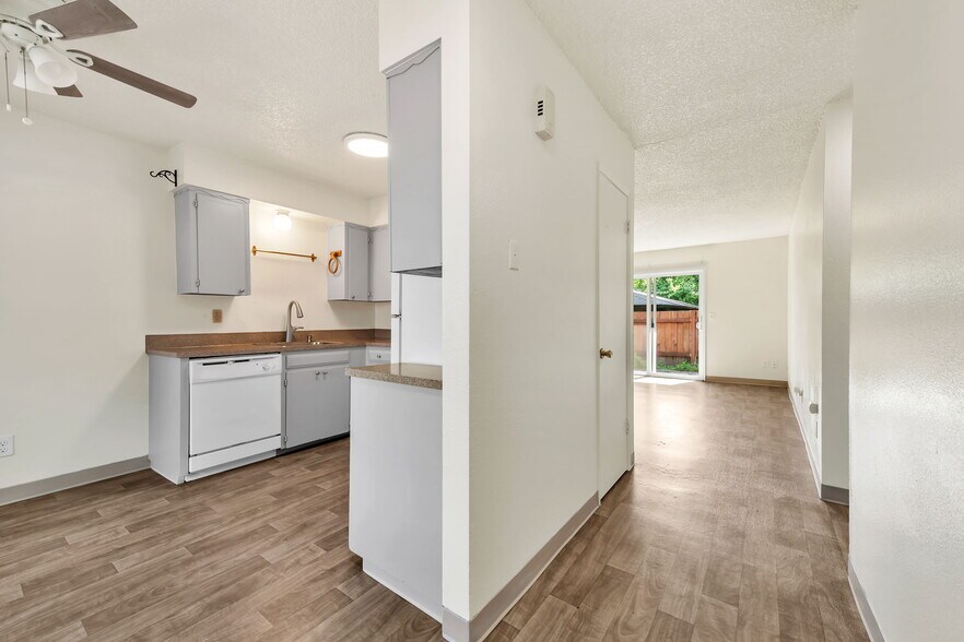 More Photos Of 14130 SW 105th Ave, Tigard Apartments For Sale