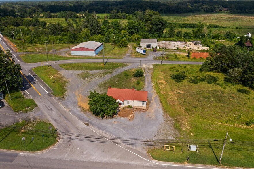 More Photos Of 806 N 3rd Ave, Chatsworth Office Residential For Sale