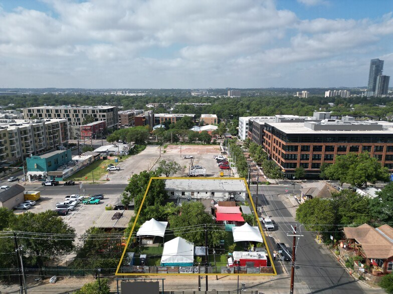 More Photos Of 1500 E 6th St, Austin Storefront Retail Residential For Sale