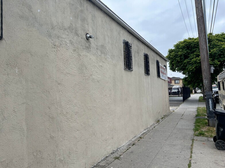 More Photos Of 10616 Avalon Blvd, Los Angeles Loft Creative Space For Sale