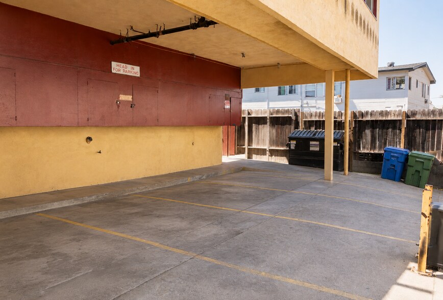 More Photos Of 325 S Westlake Ave, Los Angeles Apartments For Sale