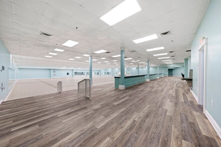 More Photos Of 5420 Hickory St, Panama City Office For Lease