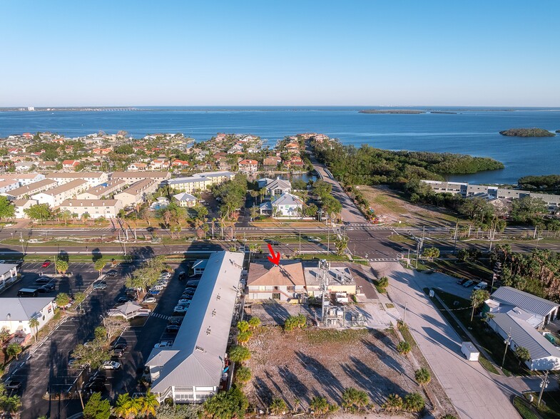 More Photos Of 1130 S Pinellas Bayway, Tierra Verde Freestanding For Sale