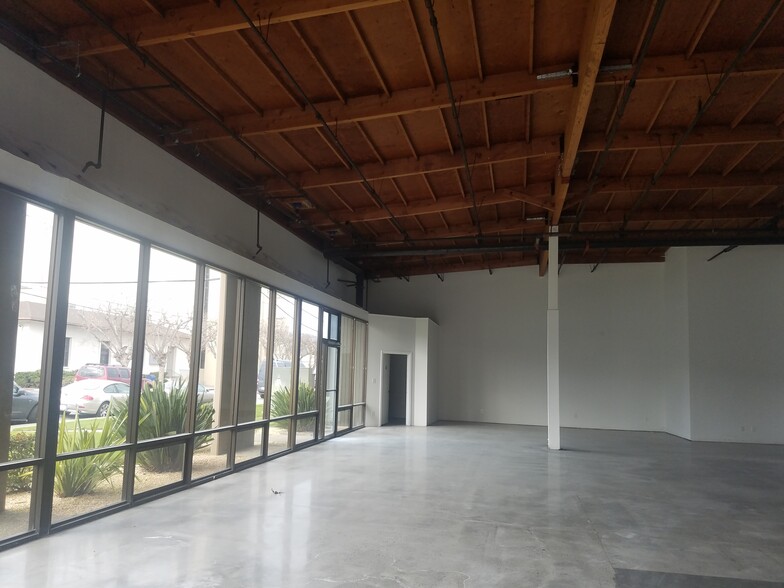 Primary Photo Of 1098 San Mateo Ave, South San Francisco Warehouse For Lease