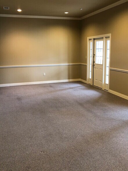 More Photos Of 6220 Chase Oaks Blvd, Plano Office For Sale