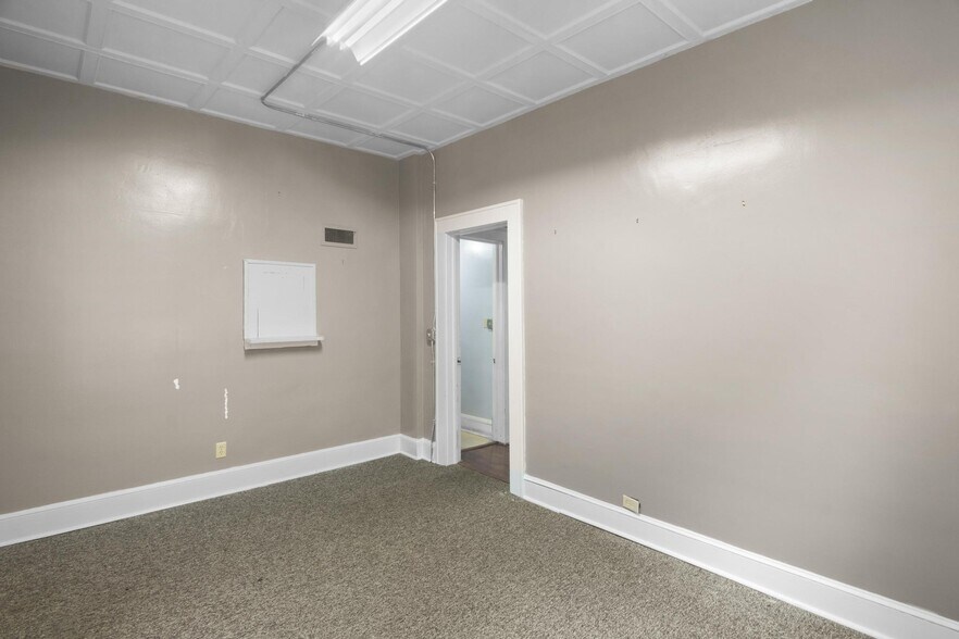 More Photos Of 105 Lancaster St SW, Aiken Loft Creative Space For Lease