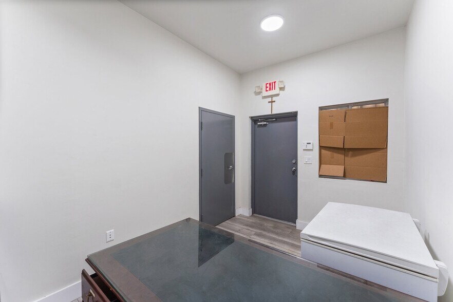 More Photos Of 13816 SW 142nd Ave, Miami Warehouse For Sale