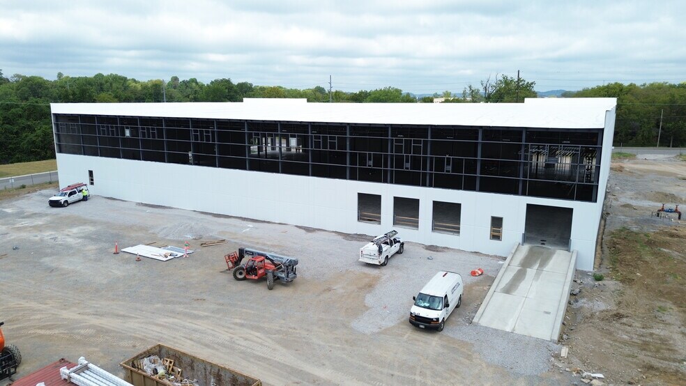 More Photos Of 1600 County Hospital Rd, Nashville Distribution For Lease