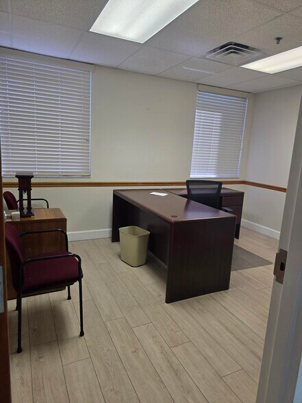 More Photos Of 2525 Harbor Blvd, Port Charlotte Medical For Lease