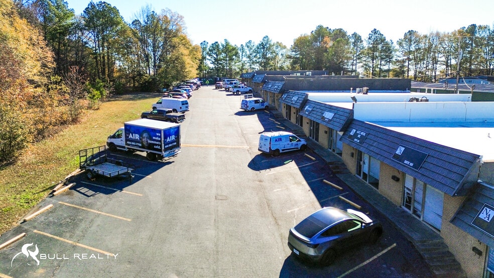 More Photos Of 5891 New Peachtree Rd, Doraville Warehouse For Lease