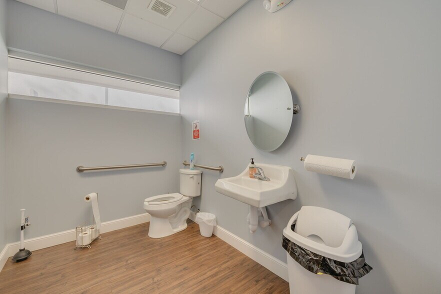 More Photos Of 1314 S Fort Harrison Ave, Clearwater Office For Sale