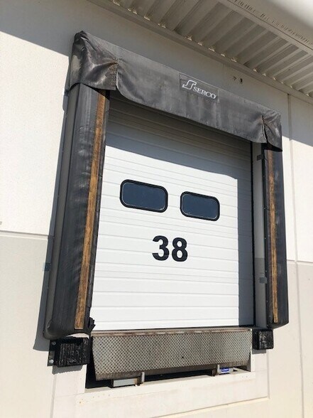 More Photos Of 1010 CenterPoint Dr, Suffolk Distribution For Lease