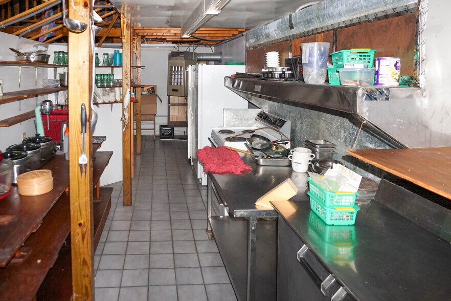 More Photos Of 1413 Martin Springs Dr, Rolla Convenience Store For Lease