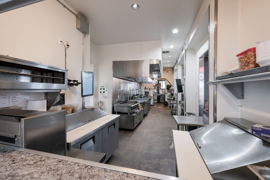 More Photos Of 13838 Jones Maltsberger Rd, San Antonio Restaurant For Sale
