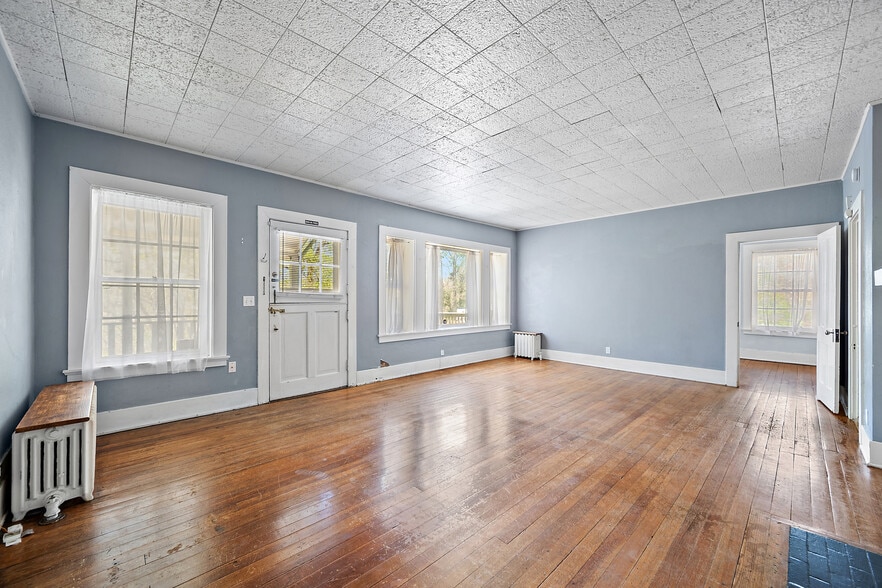 More Photos Of 33 W Willamette Ave, Colorado Springs Multifamily For Sale