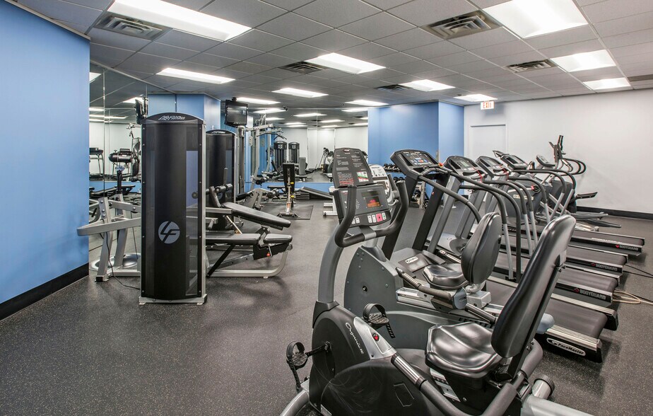 More Photos Of 400 Northridge Rd, Atlanta Office For Lease