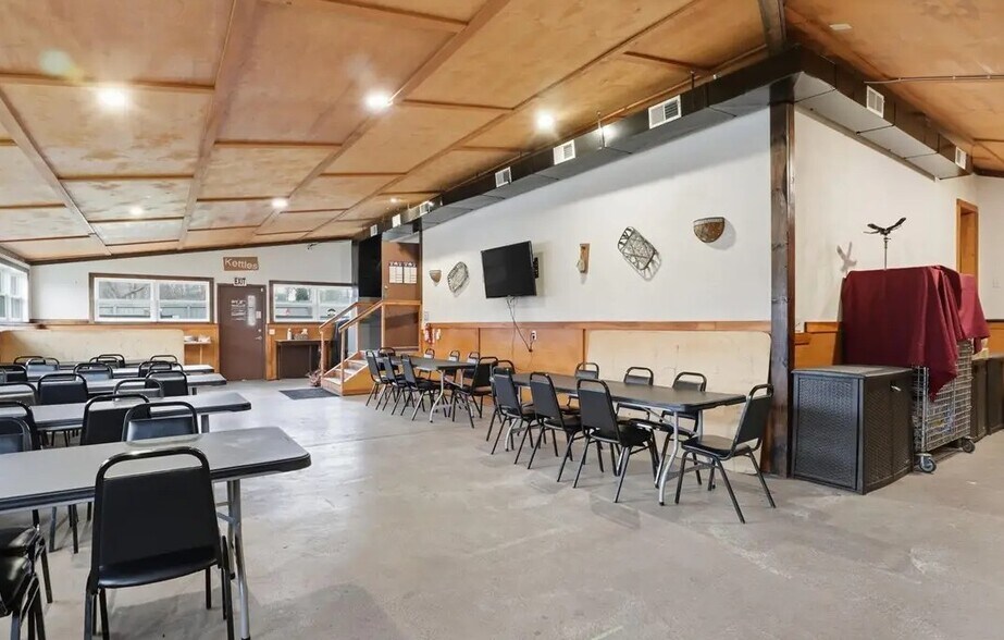 More Photos Of 3719 Abbott Rd, Orchard Park Restaurant For Sale