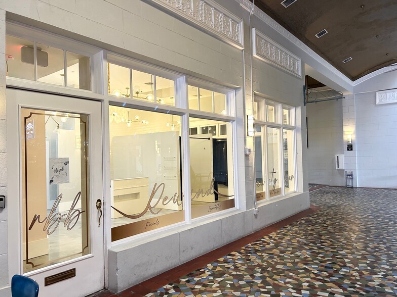 More Photos Of 1520 Broadway, Fort Myers Storefront Retail Office For Lease