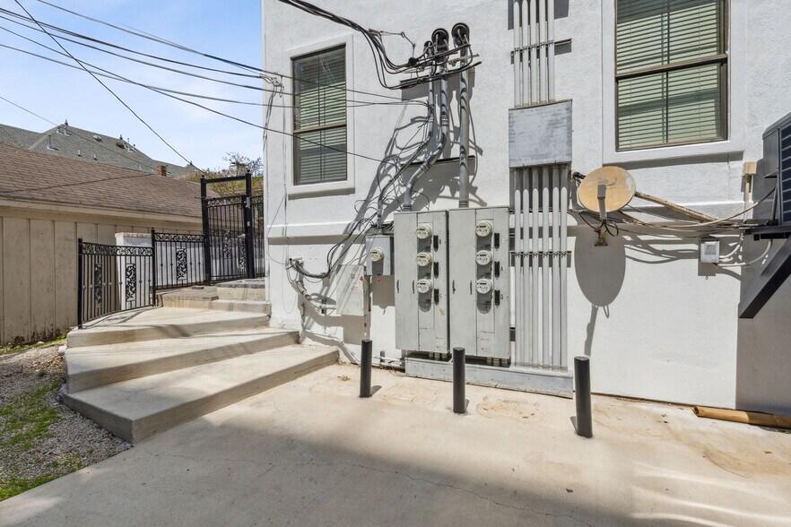 More Photos Of 4210 Prescott Ave, Dallas Apartments For Sale