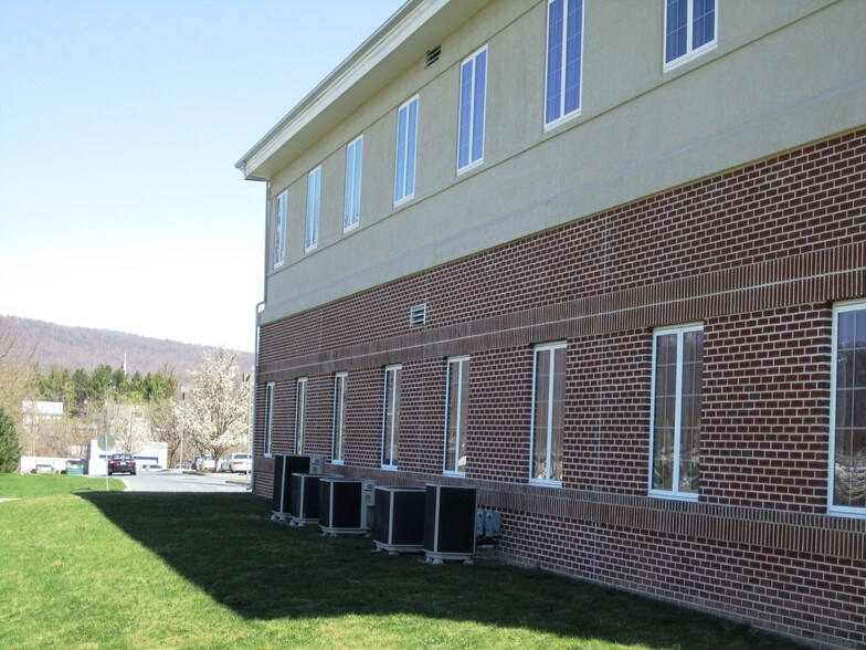 More Photos Of 5925 Stevenson Ave, Harrisburg Office For Sale